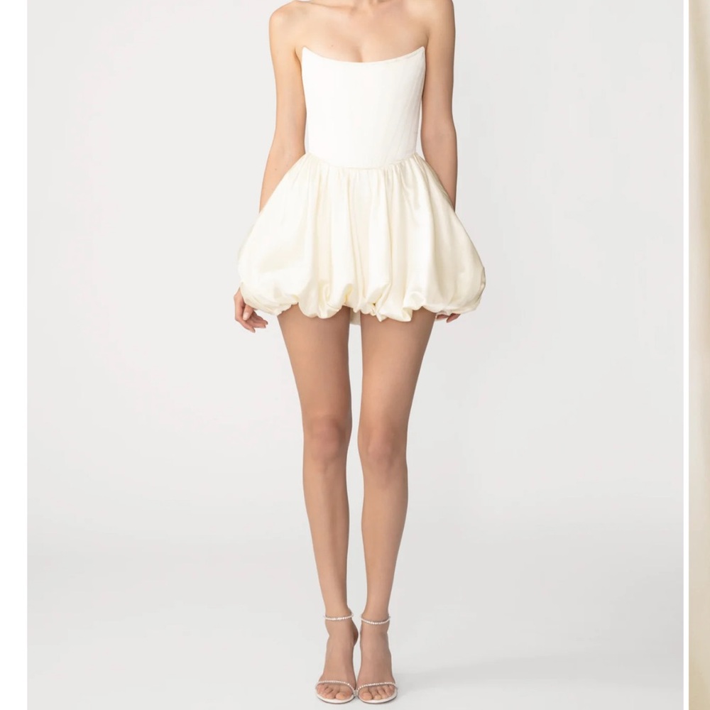Strapless Bubble-Hem Mini Dress in Ivory